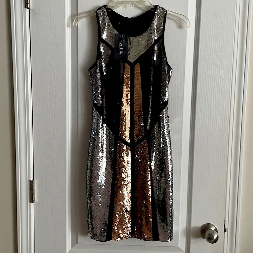 FATE Elegant Sequined Shift Dress. New With Tags. Size Small - Picture 1 of 11
